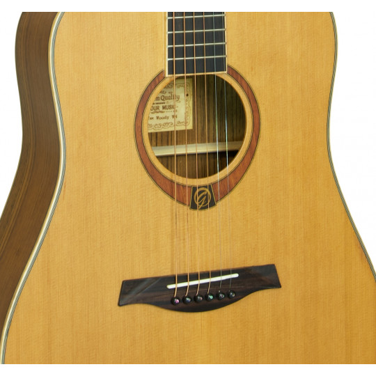 Gilmour Woody WN polomasivní kytara s širším krkem